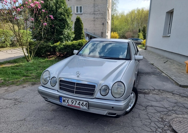 Mercedes-Benz Klasa E cena 5900 przebieg: 347000, rok produkcji 1997 z Pruszków małe 232